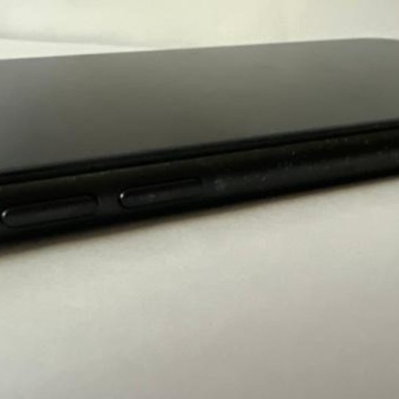 IPHONE 11 64GB BLACK UNLOCKED GOOD CONDITION - Picture 11 of 13